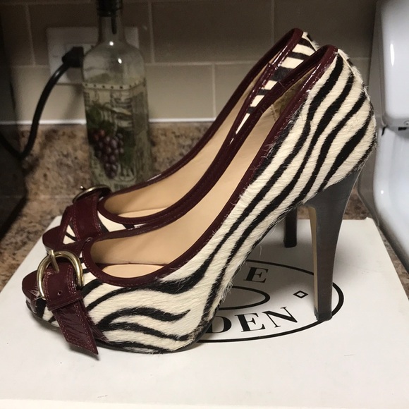 Woman’s heels - Picture 2 of 6
